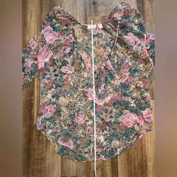Vintage Gold Tag Victoria's Secret Floral Sheer Ruffle Poet Blouse Top w/Pearl - Picture 10 of 16